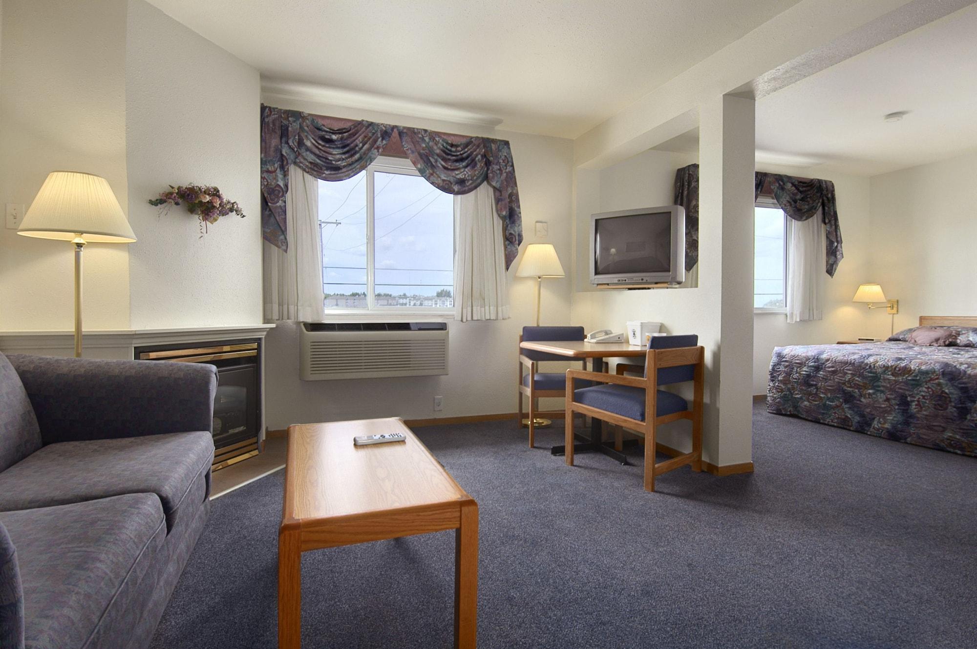 Super 8 By Wyndham Swift Current Hotel Room photo
