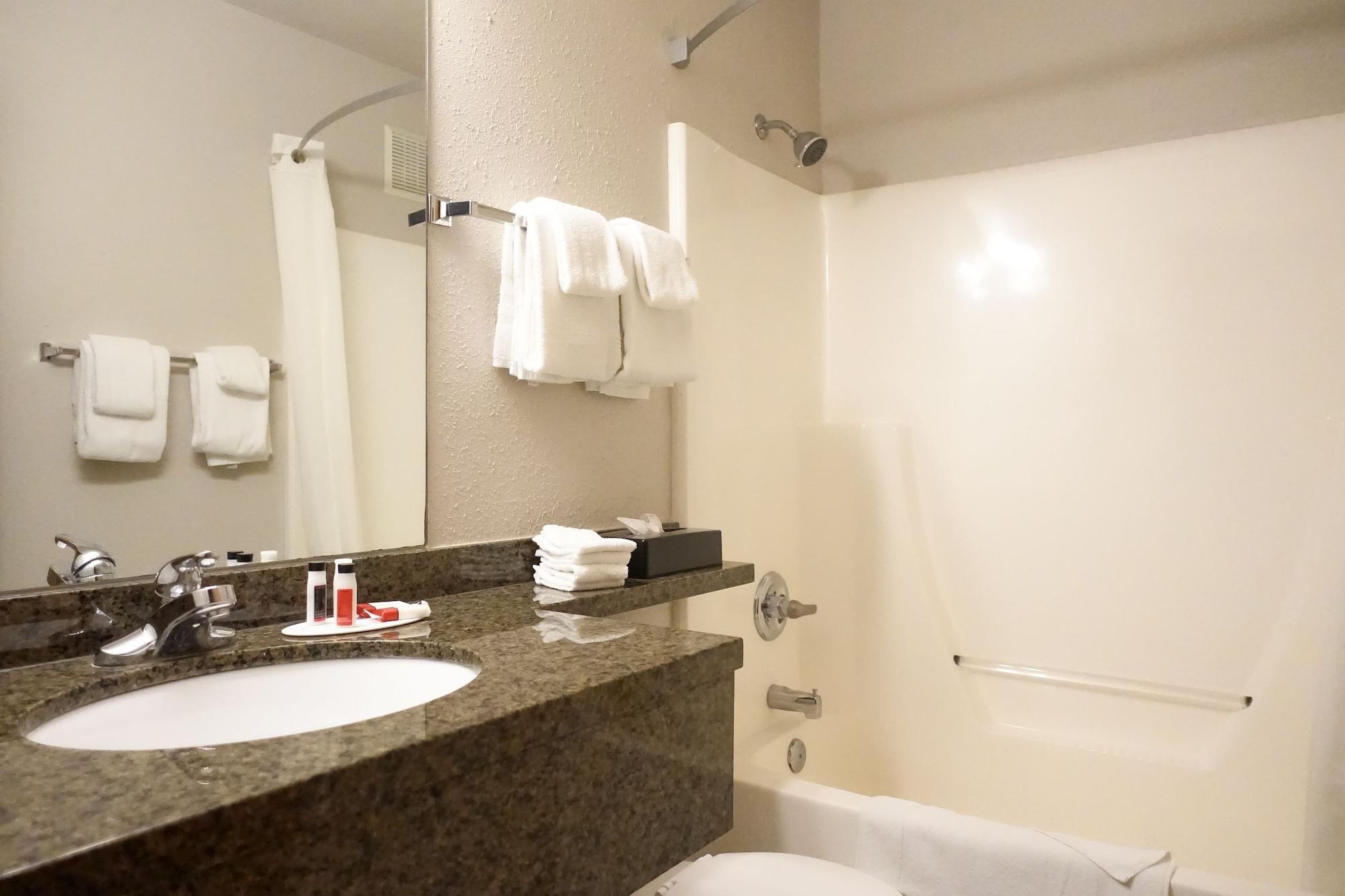 Super 8 By Wyndham Swift Current Hotel Exterior photo